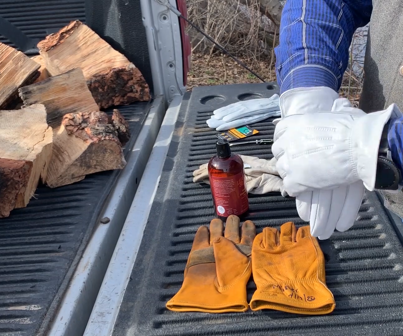 Goat Leather vs. Cow Leather What’s the Difference? LeatherProfy