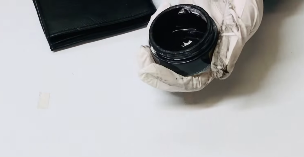 How Do You Deep Clean a Leather Wallet?