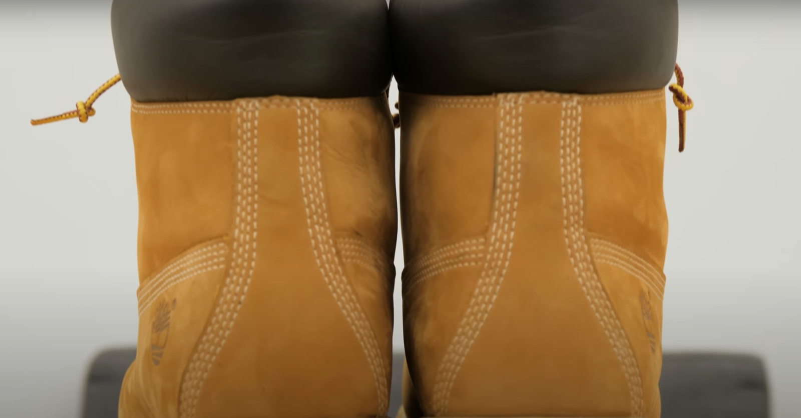 Nubuck vs. Leather What’s the Difference? LeatherProfy