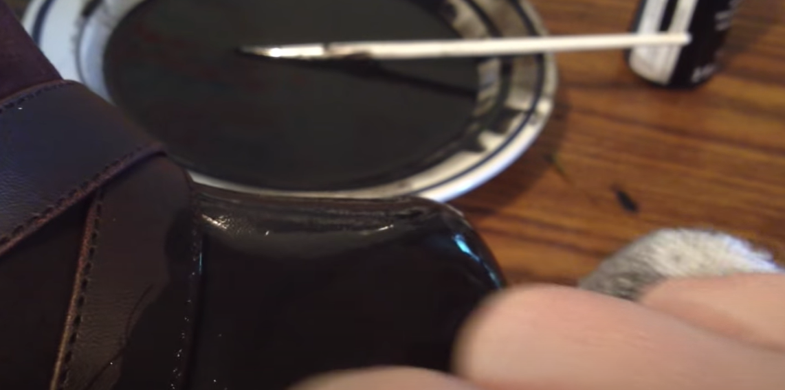 How to Paint Faux Leather? LeatherProfy