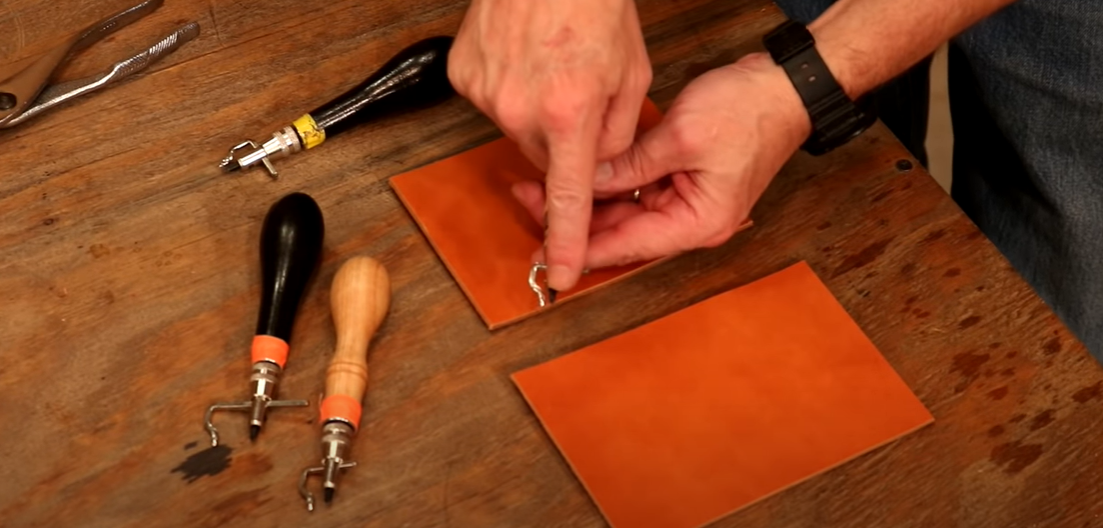 Using A Groover How to Use a Leather Groover? - LeatherProfy